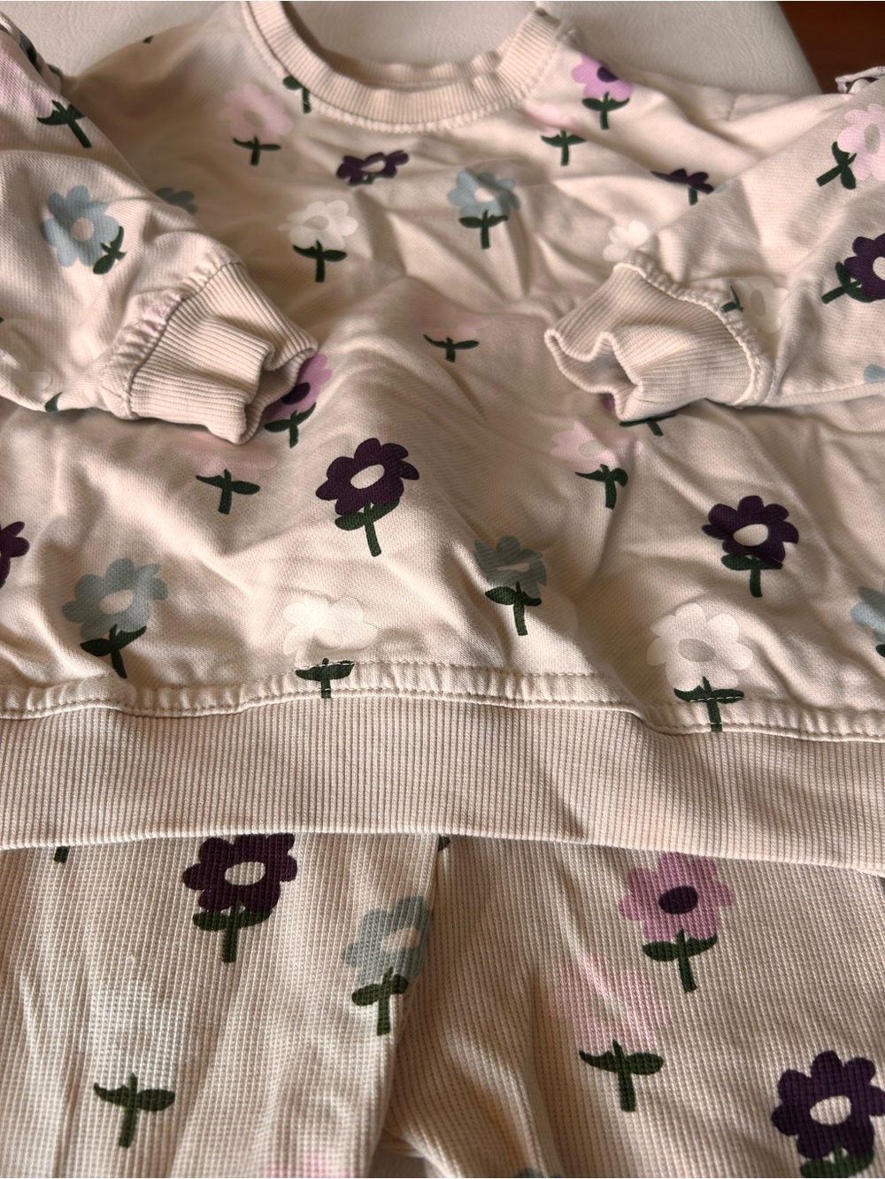 Matching set - Picture 2 of 2